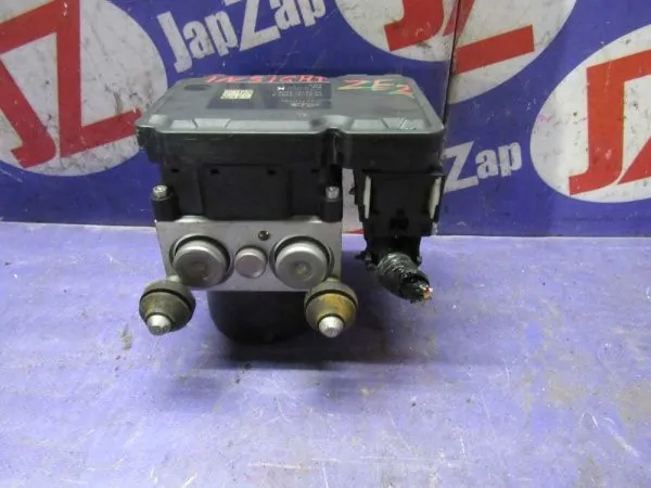 Блок ABS Honda Insight ZE2