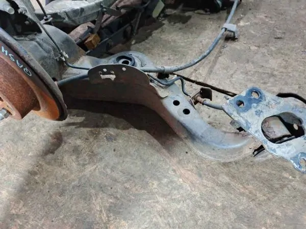 Балка поперечная Nissan Qashqai J10