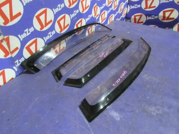 Ветровик для автомобиля Toyota Corolla Spacio