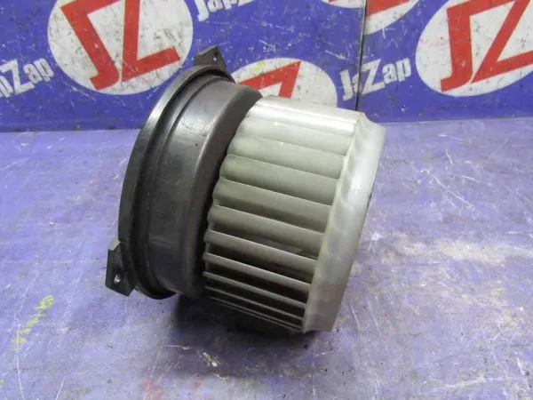 Мотор печки Suzuki Wagon R MH22S