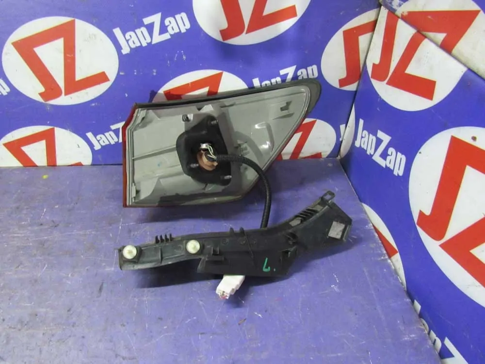 Фонарь задний для Lexus IS  GSE21  2GR-FSE   лево    Фонарь задний для Lexus IS GSE21  2GR-FSE   лево