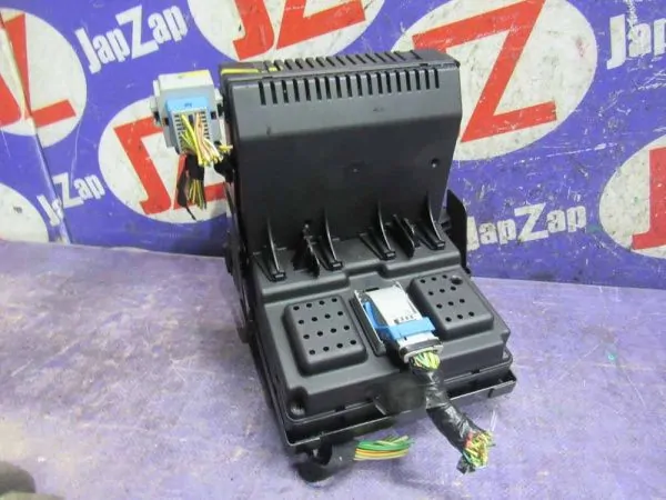 Блок предохранителей, реле Volvo S60 RS