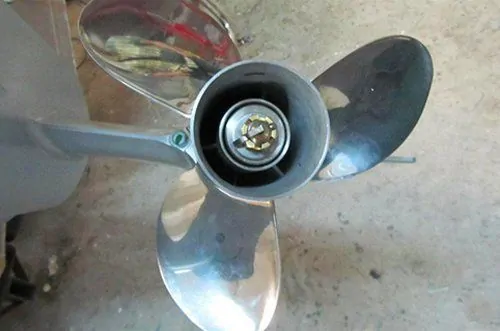 При покупке техники вам должны выдать инструкцию по эксплуатации, крайне желательно – русскоязычную