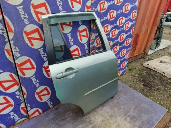 Дверь боковая Mazda Demio DY3W