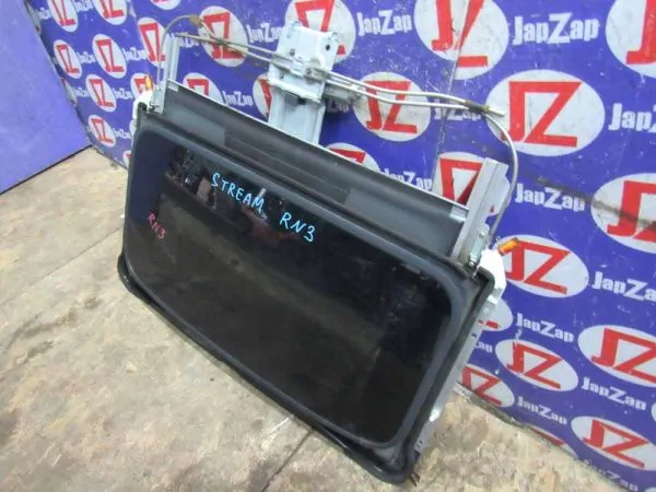 Люк Honda Stream RN1