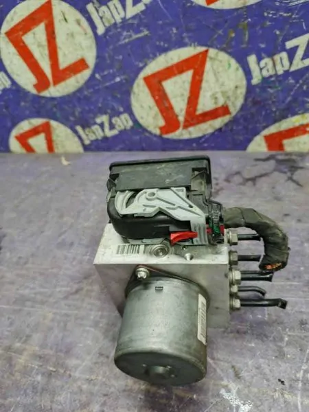 Блок ABS Volkswagen Passat B7