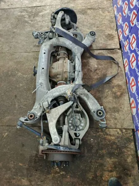 Балка поперечная Nissan Skyline V35