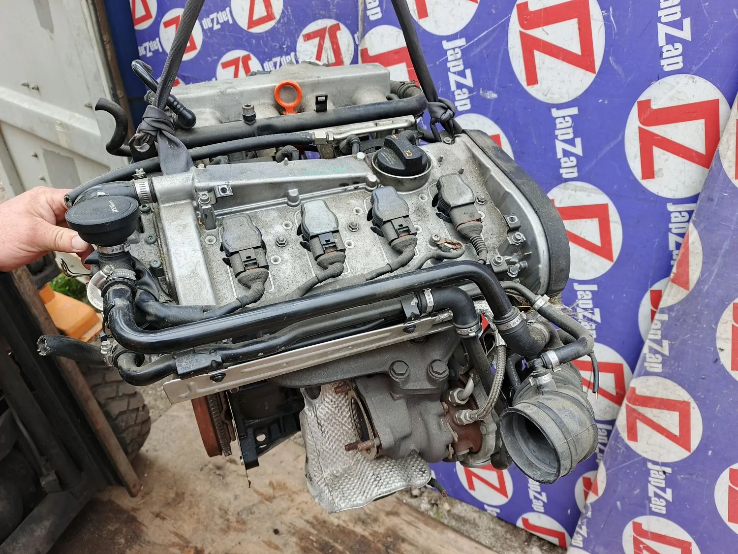 Двигатель Audi A4 8ED