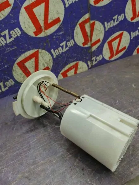 Насос топливный Lancia Ypsilon 84609