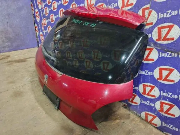 Дверь багажника Peugeot 208 A9