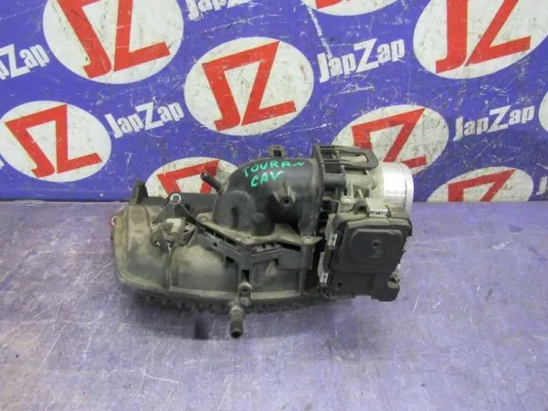 Коллектор впускной Volkswagen Touran 1T3