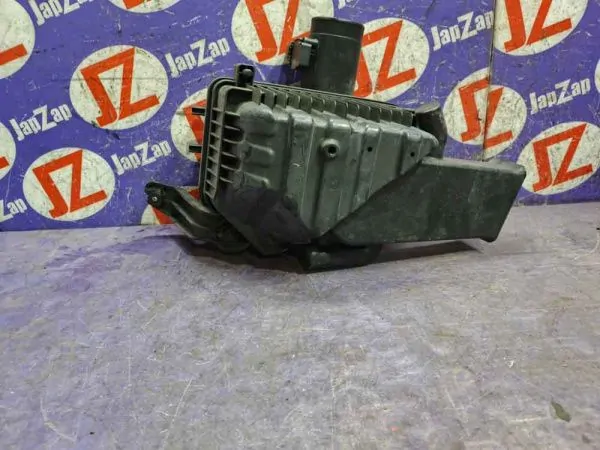 Корпус воздушного фильтра Cadillac CTS 