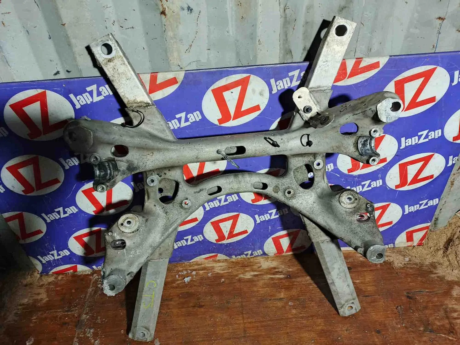 Балка поперечная Cadillac CTS