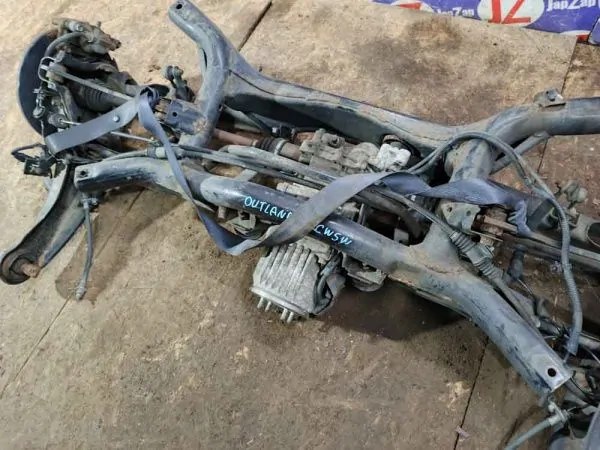 Балка поперечная Mitsubishi Outlander CW5W