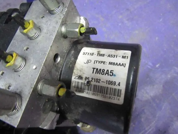 Блок ABS Honda Insight ZE2