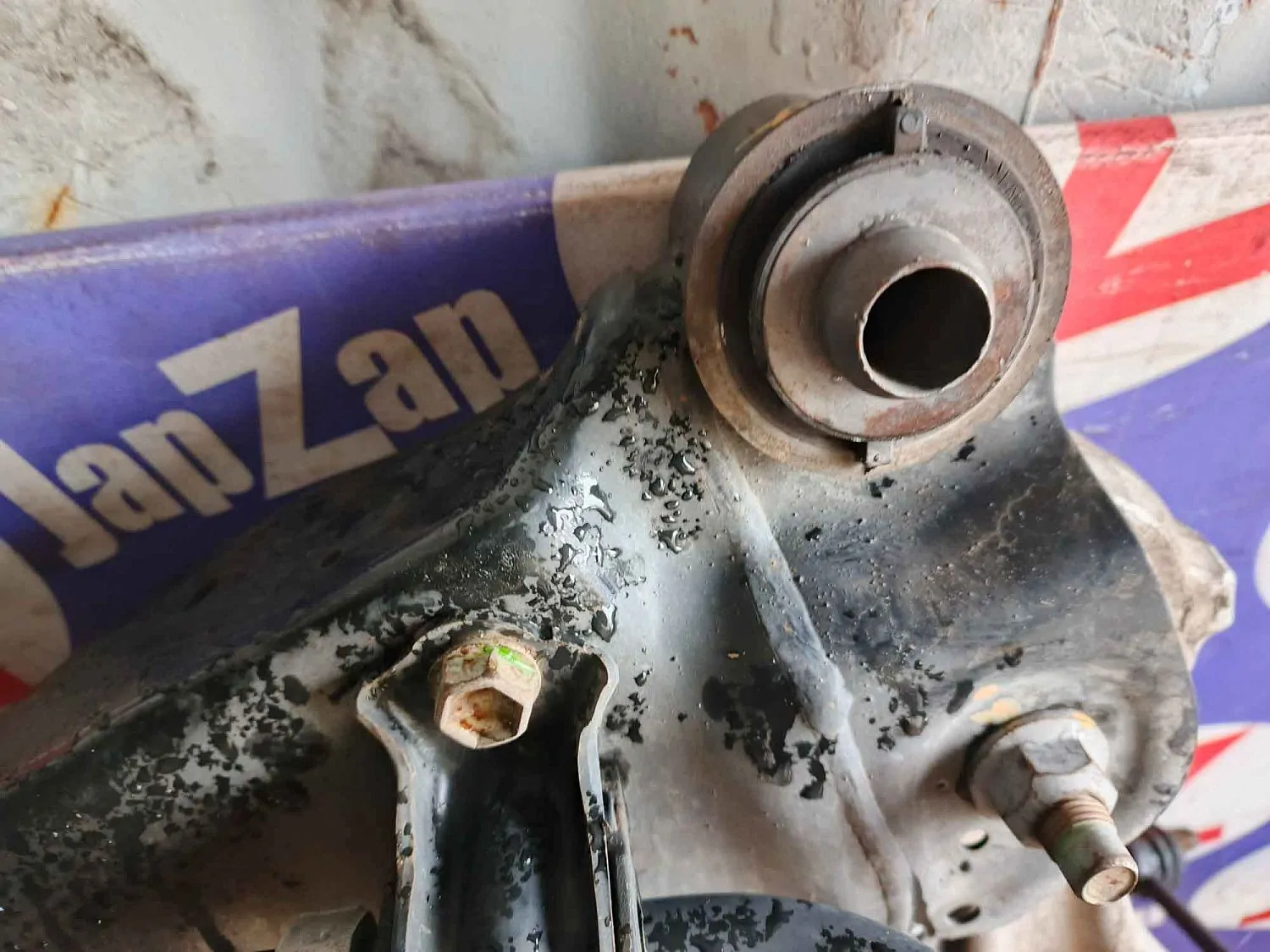 Балка поперечная Nissan Teana J32