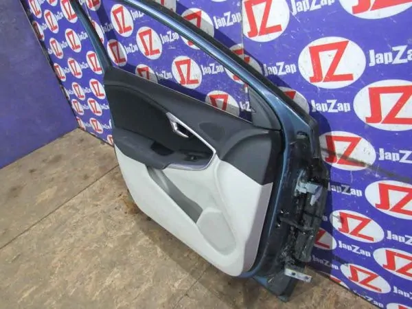 Дверь боковая Volvo V40 MW48