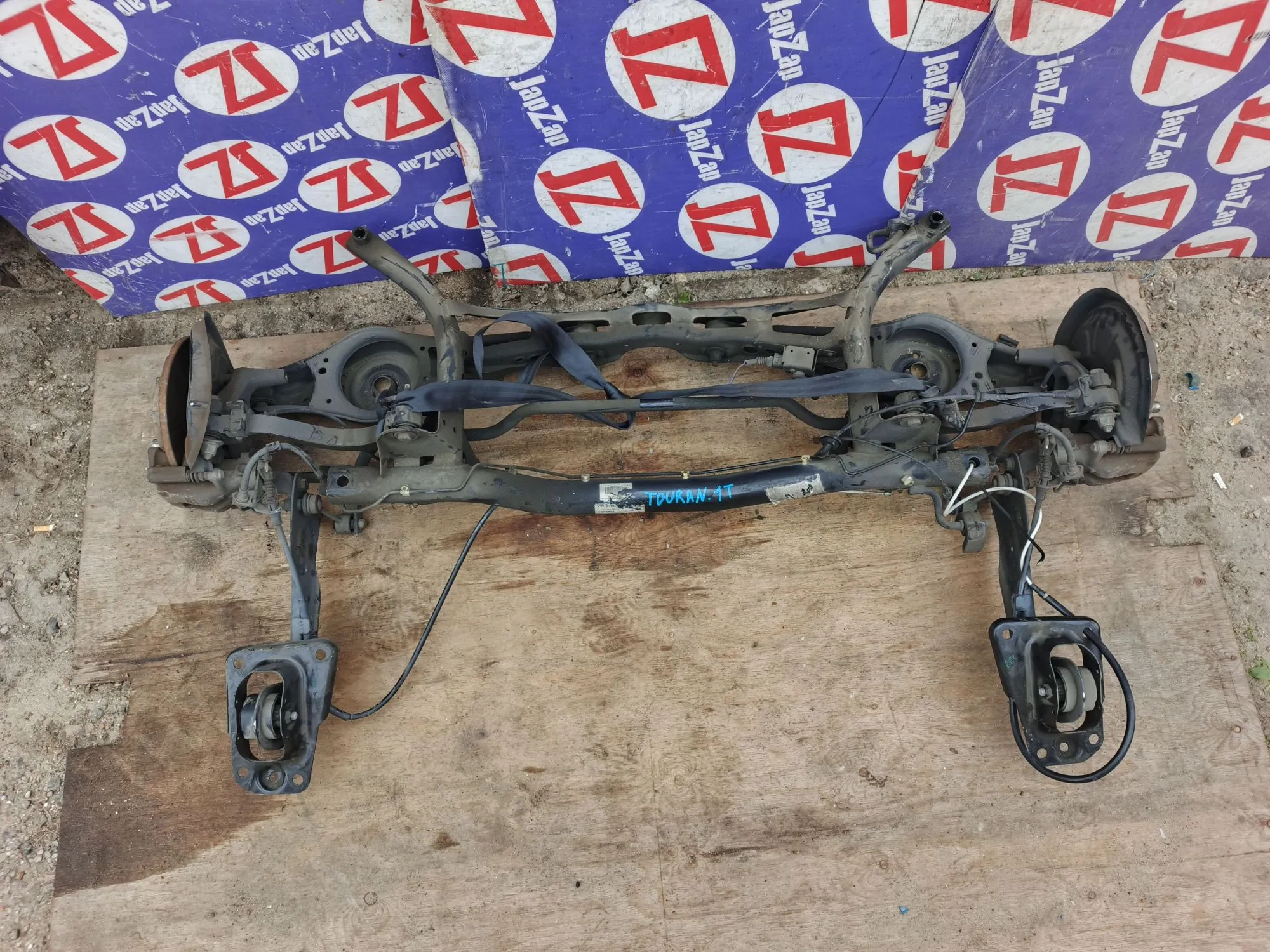 Балка поперечная для Volkswagen Touran 1T2  BLG  зад    