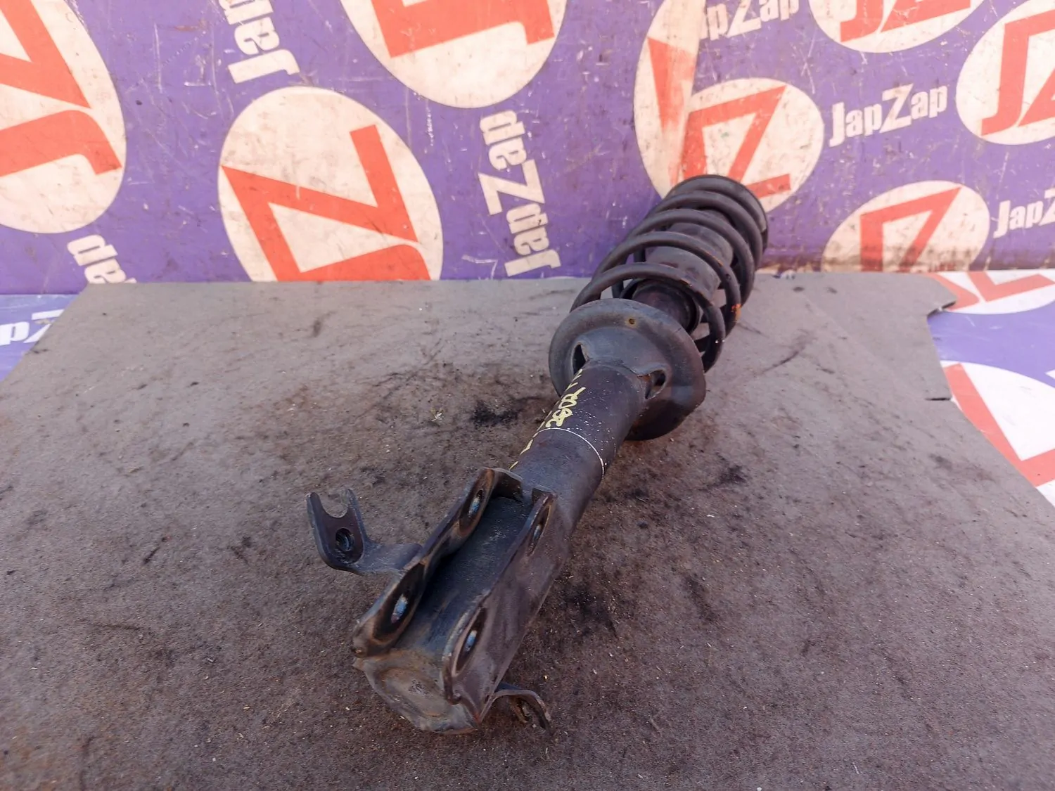Стойка подвески Honda Life JC1