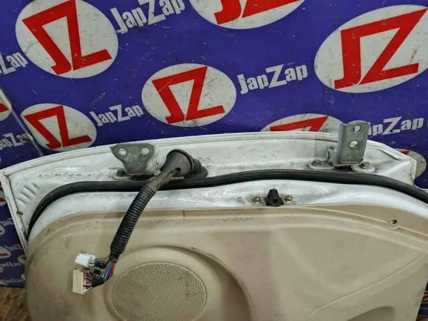 Дверь боковая Toyota Porte NNP10