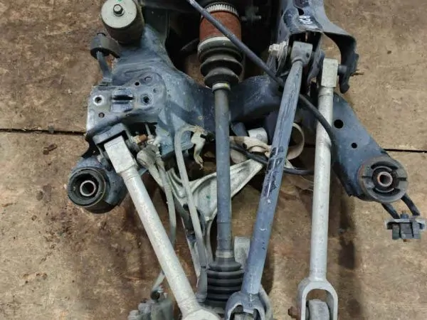 Балка поперечная Nissan Fuga Y51