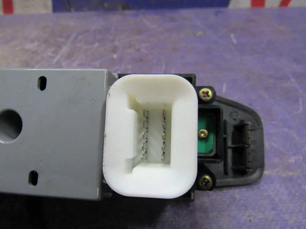 Блок управления стеклоподъемниками для Mitsubishi Pajero Mini  H58A  4A30       Блок управления стеклоподъемниками для Mitsubishi Pajero Mini H58A  4A30