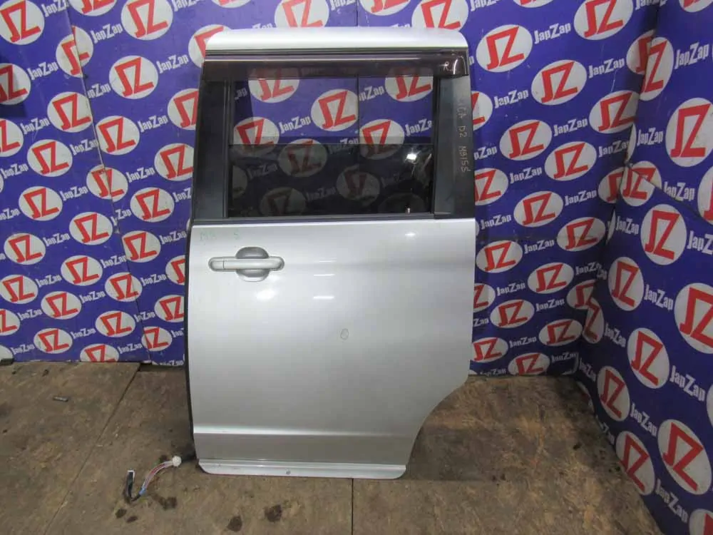 Дверь боковая Mitsubishi Delica D2 MB15S