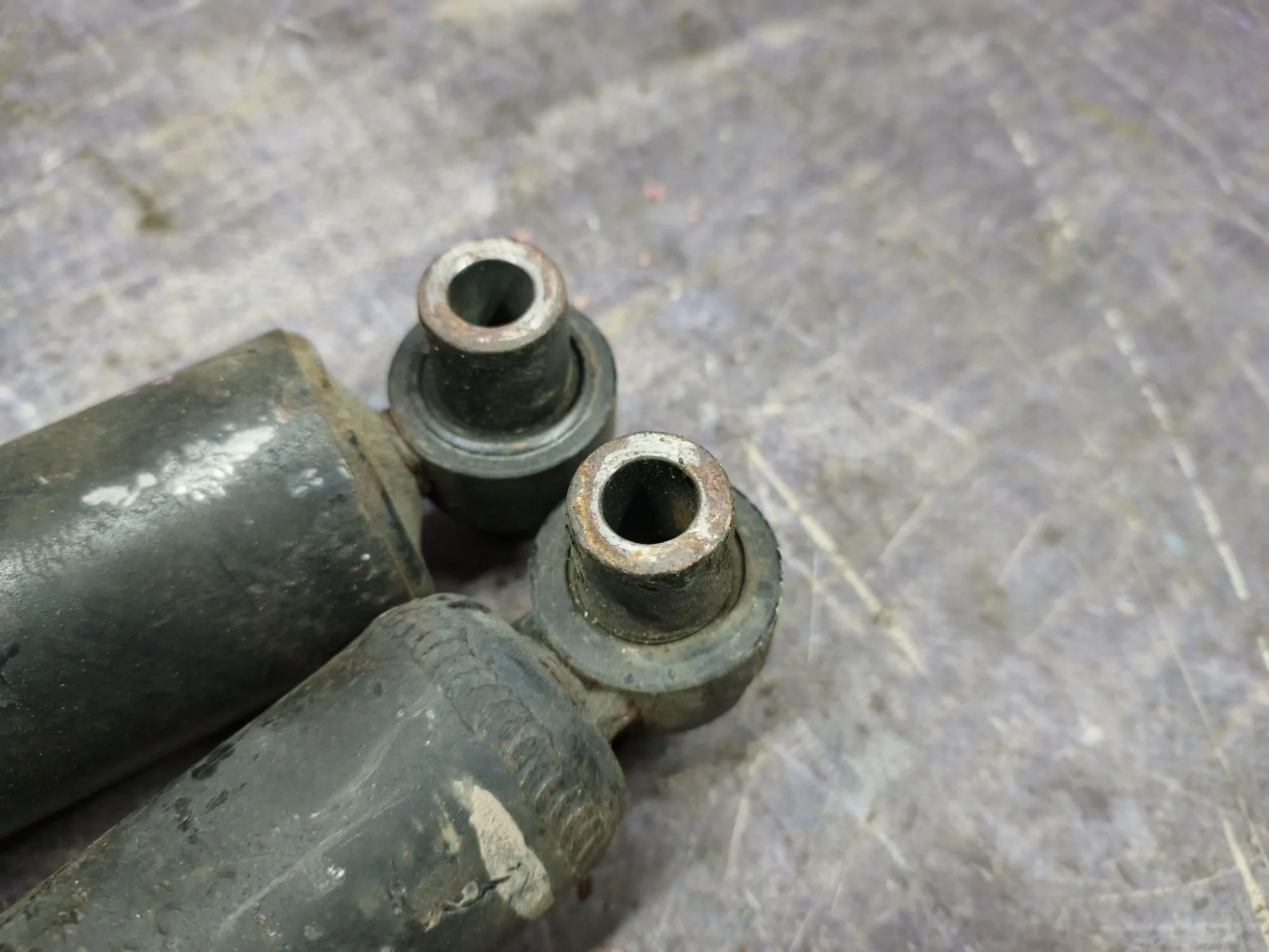 Амортизатор подвески для Mazda Atenza GYEW  LF (LF-VE)  зад    