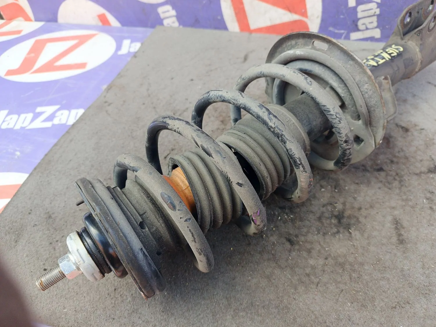 Стойка подвески Toyota Sienta NSP170G