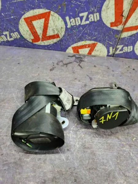 Ремень безопасности Volkswagen Sharan 7N1