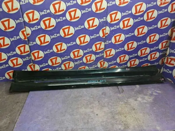 Порог пластиковый Subaru Legacy BL5