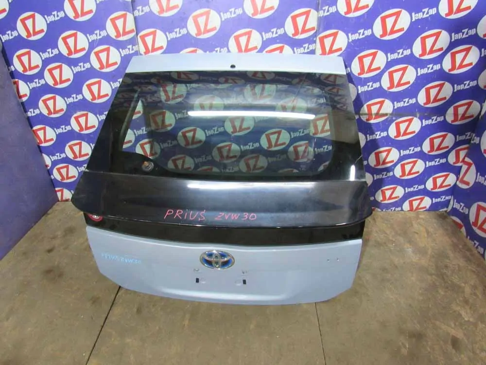 Дверь багажника Toyota Prius ZVW30