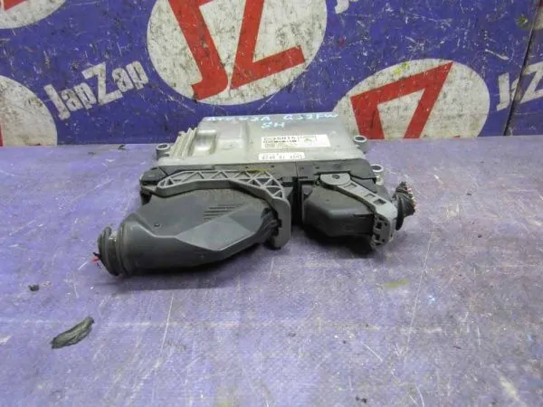 Блок управления двигателем Mazda Atenza GJ2FW