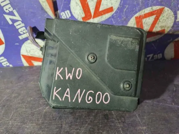 Блок предохранителей, реле Renault Kangoo KWO