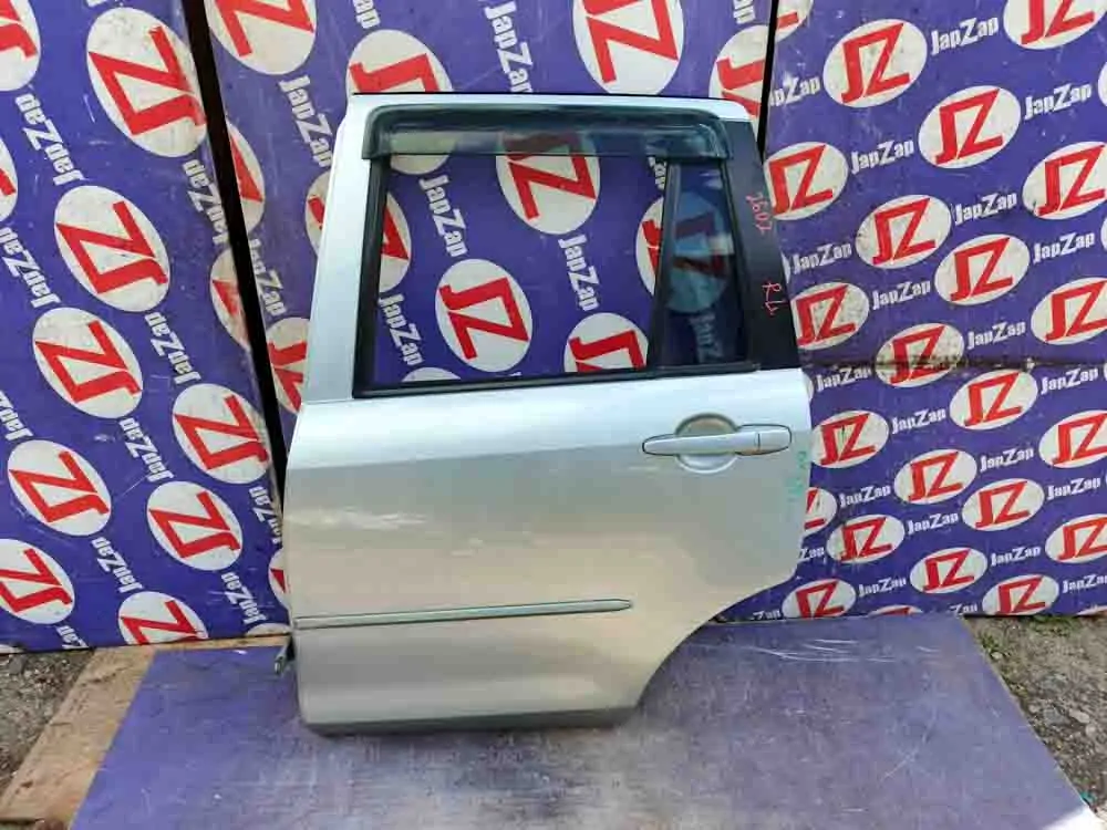 Дверь боковая Mazda Demio DY3W