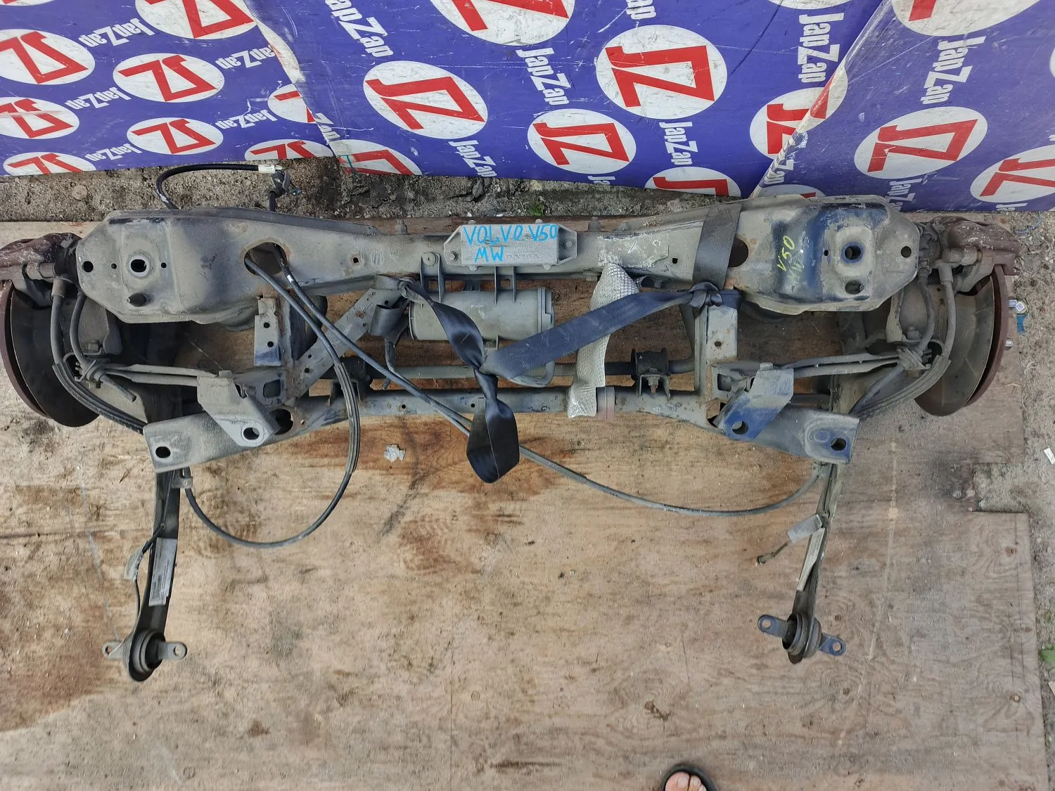 Балка поперечная Volvo V50 MW43