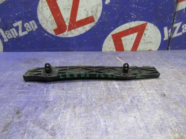 Кронштейн бампера Lexus IS GSE21