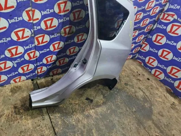 Крыло заднее Nissan Note E11