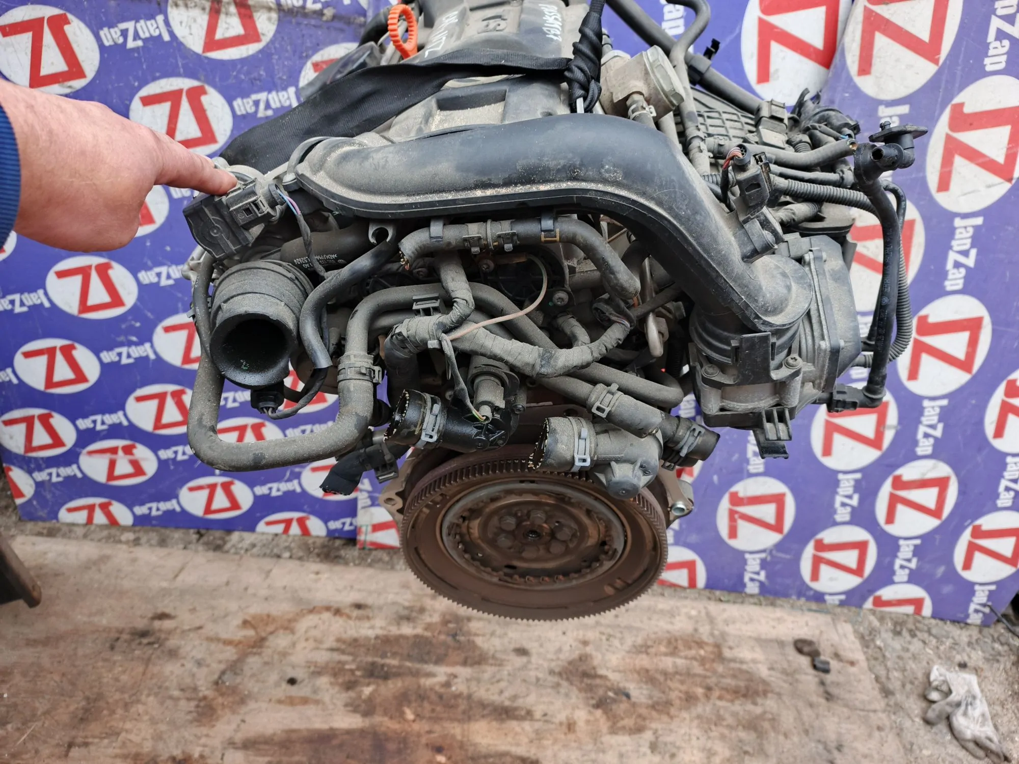 Двигатель для Volkswagen Passat B7  CAXA      