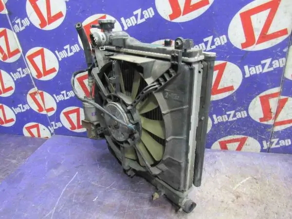 Радиатор охлаждения двигателя Suzuki Wagon R MH21S