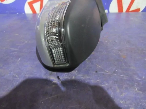 Зеркало боковое Toyota Vitz KSP130