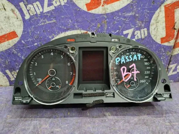 Панель приборов Volkswagen Passat B7