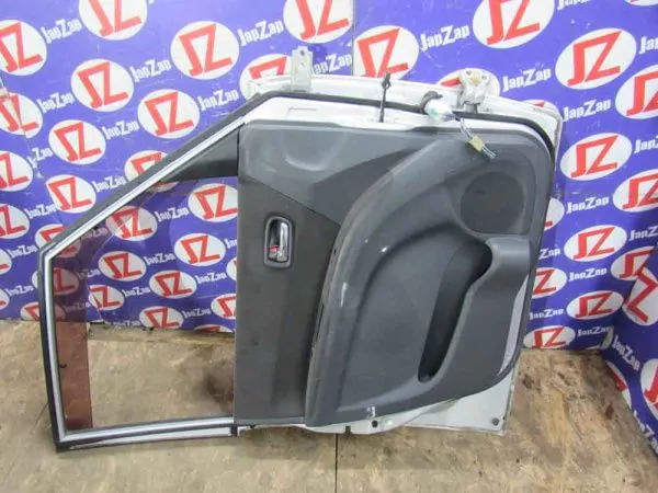 Дверь боковая Mitsubishi Delica D2 MB15S