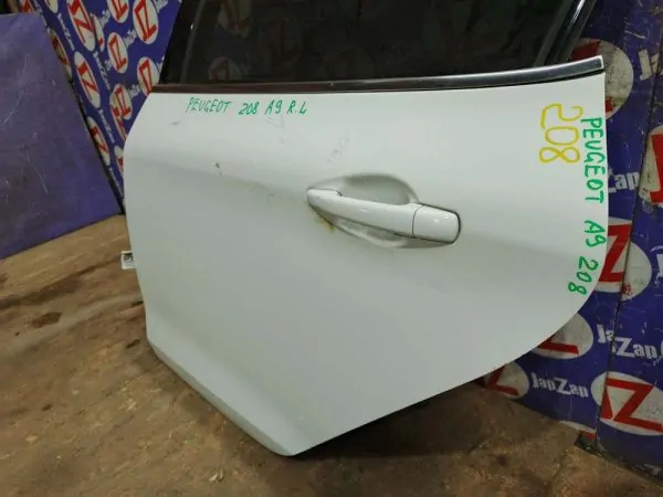 Дверь боковая Peugeot 208 A9