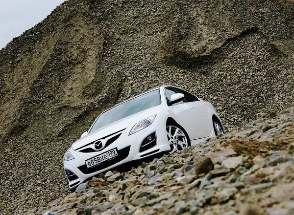 «Мазда 6» на бездорожье