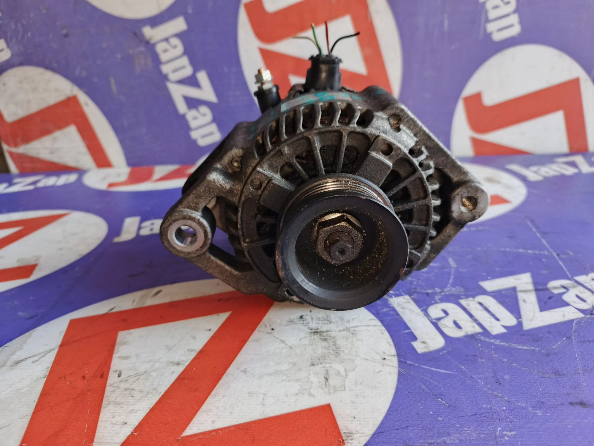 Генератор для Toyota Passo KGC30  1KR-FE      