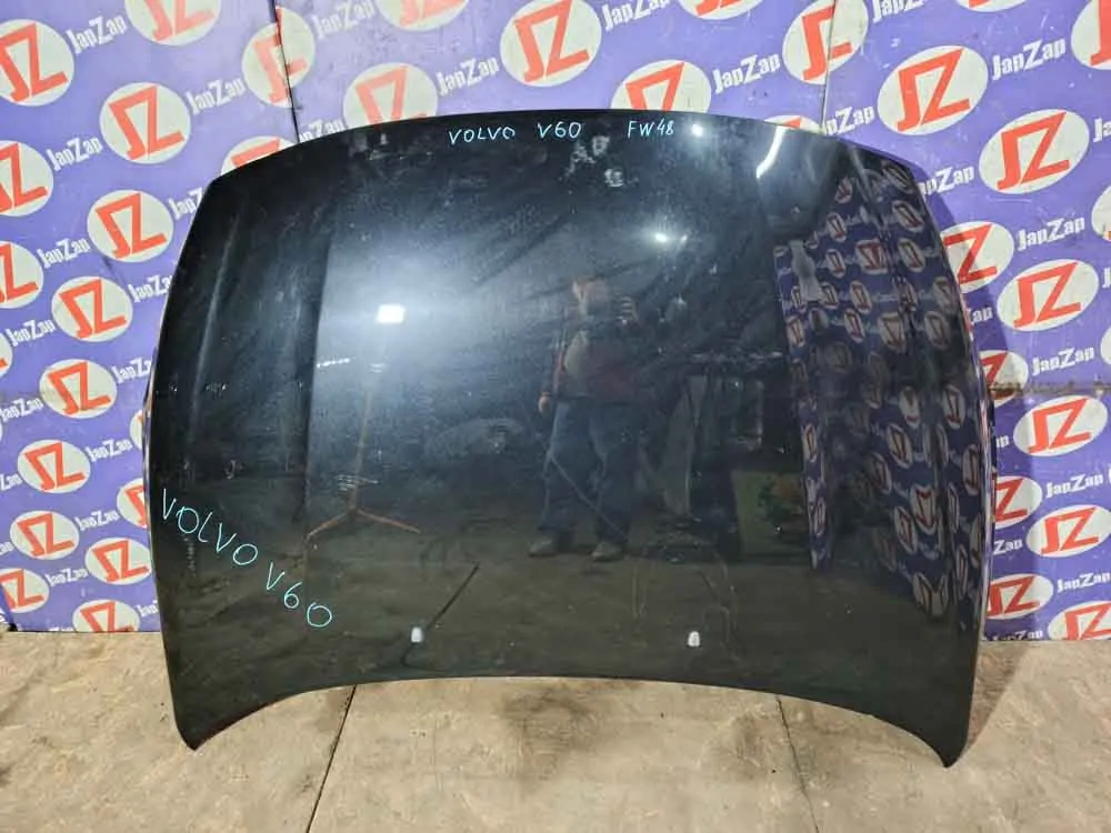 Капот Volvo V60 FW45