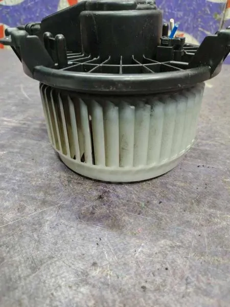 Мотор печки Toyota Passo KGC30