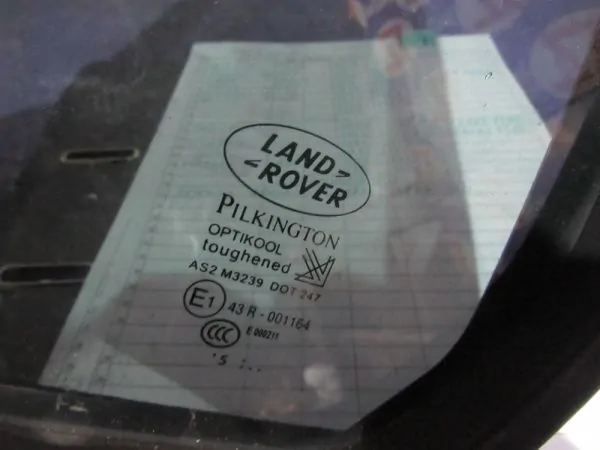 Стекло двери Land Rover Discovery L319