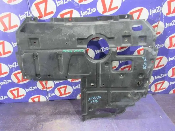 Защита двигателя Toyota Prius ZVW30
